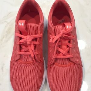 Brand new under armour tennis shoes